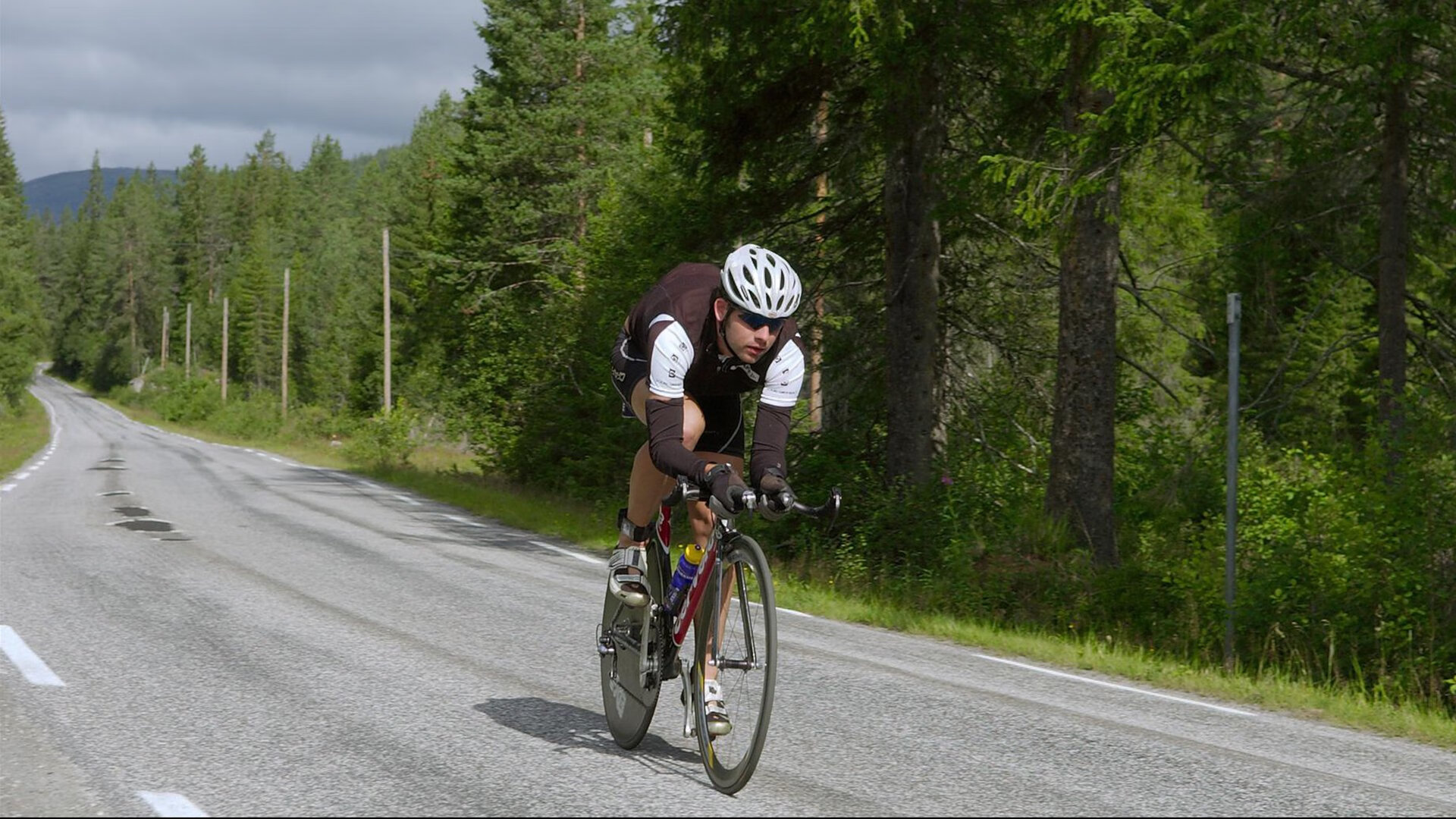 门神降临,库尔图瓦的十指关,锁住了两个国家的叹息