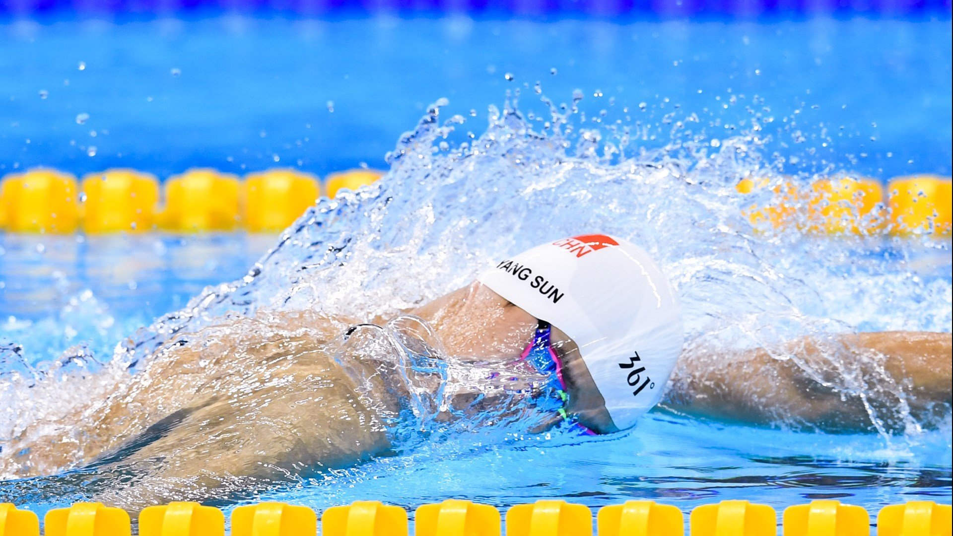 德甲争冠战之夜,阿劳霍的完美交响,一个后卫如何定义冠军的品格