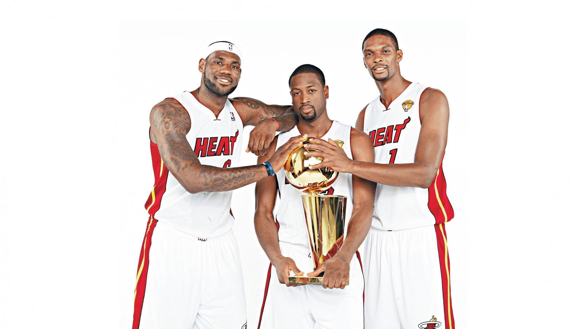 贝林厄姆的大场面魔法,当哥伦比亚樱花绽放时,英格兰新王已加冕